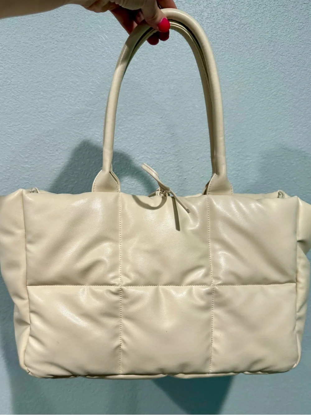 N/A stylish cream